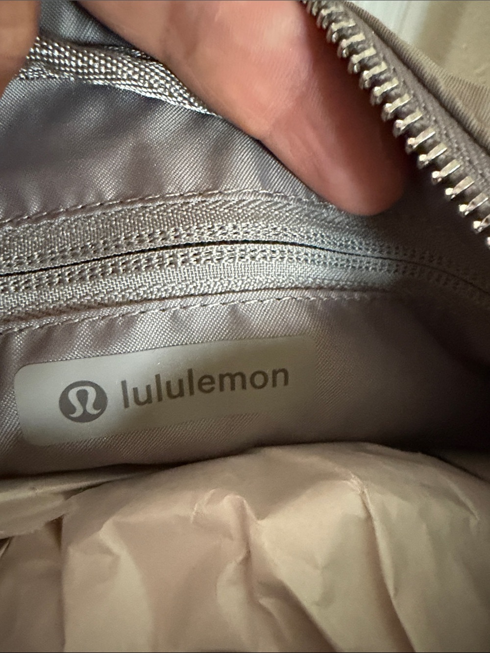 Lululemon Taupe women everywhere Crossbody Bag with Adjustable Strap 2L - Picture 7 of 9